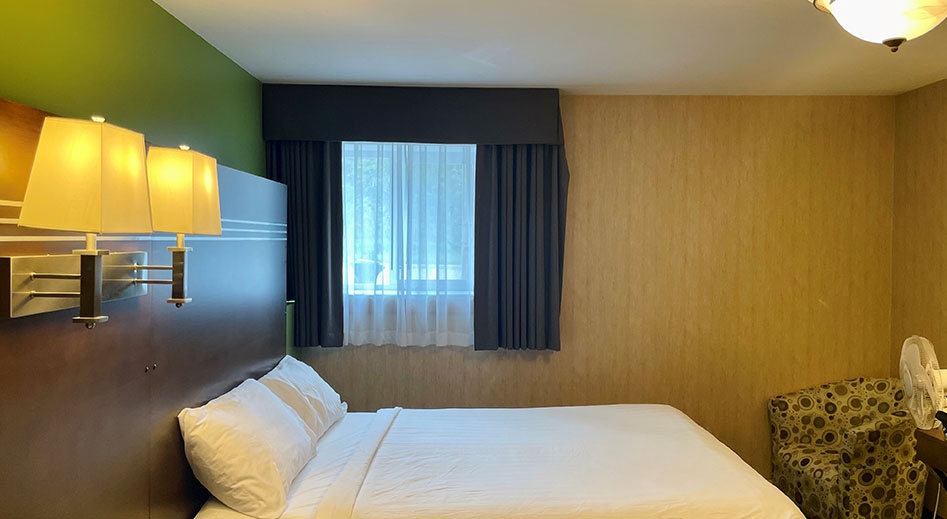 ECONOMY ROOM