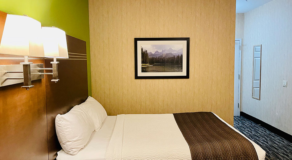 DELUXE ROOM